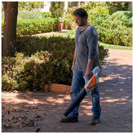 STIHL BGA 57 aku foukač SET