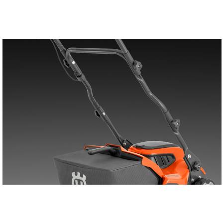 Husqvarna S 138C travní provzdušňovač elektrický