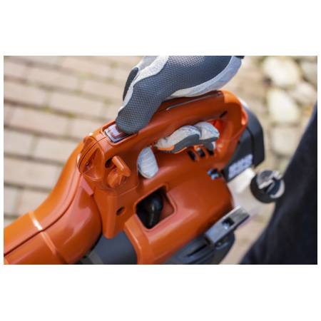 Husqvarna 125B foukač