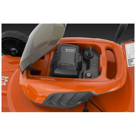 Husqvarna LC 142iS aku sekačka pojezd SET