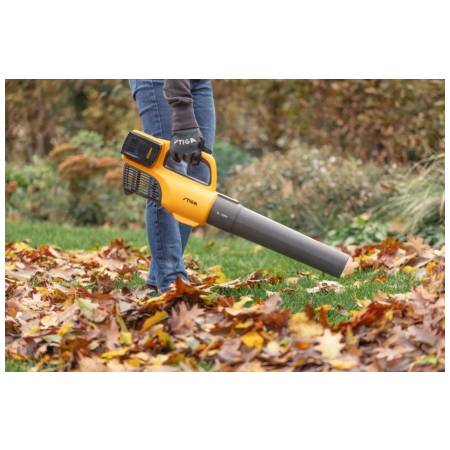 Stiga BL 300e aku foukač SET+