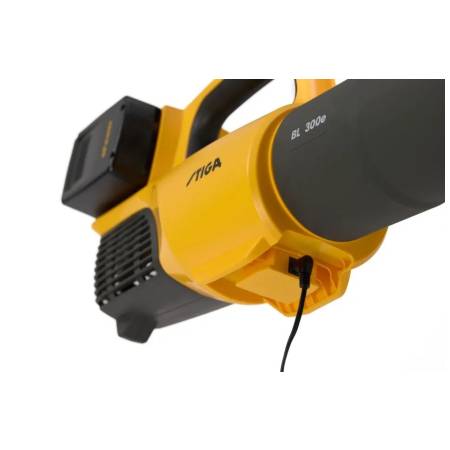 Stiga BL 300e aku foukač SET+