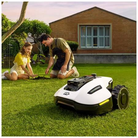 Mammotion YUKA mini 600 robotická sekačka