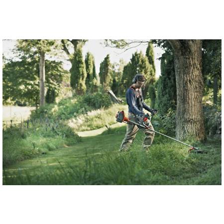 Husqvarna 122R křovinořez