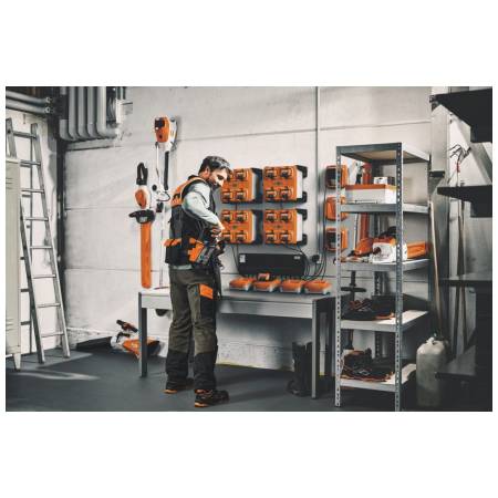 STIHL CM 12 management nabíjení