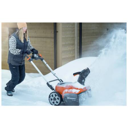 Husqvarna ST 253i aku sněhová fréza
