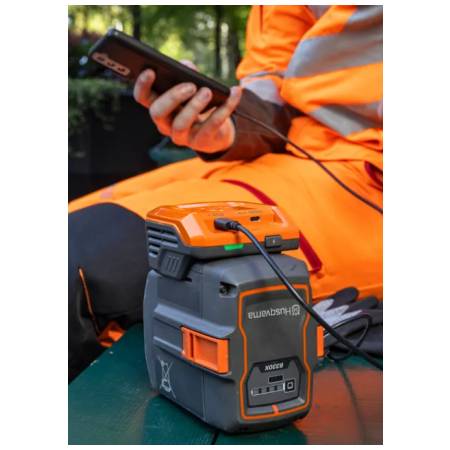 Husqvarna 40-USB150X nabíječka