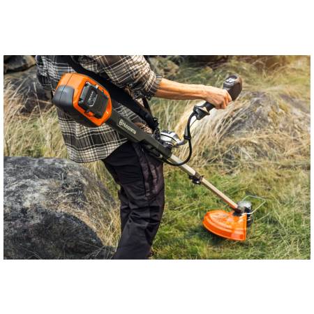 Husqvarna 220iR aku vyžínač