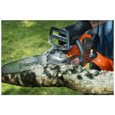 Husqvarna 215i aku pila SET